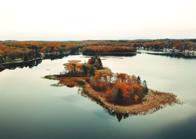 A lake drone photo in the fall